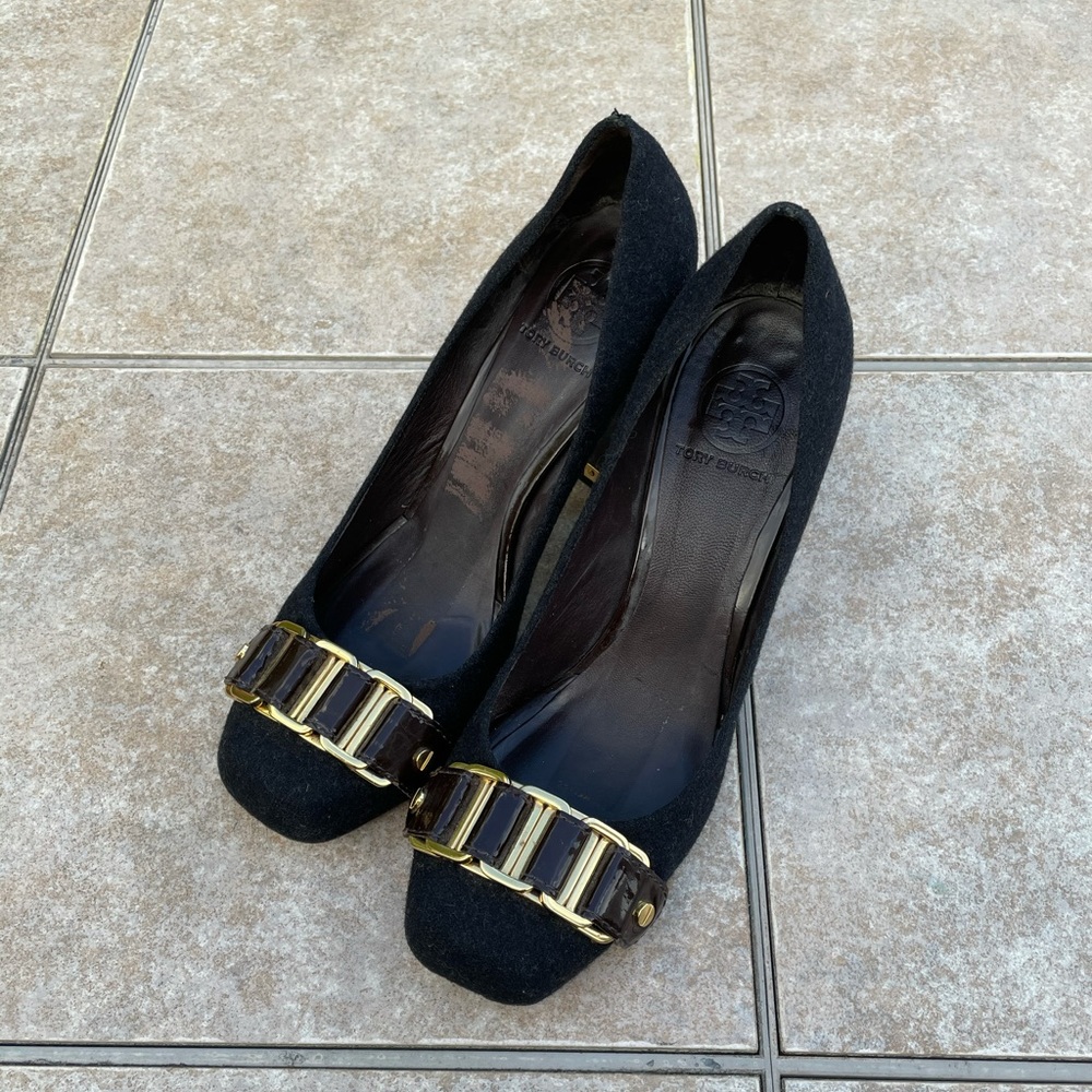 Tory Burch Black Suede Pumps With Gold Accent
